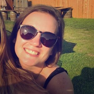 Meet your Posher, Dana